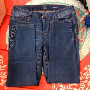 Ana Jeans